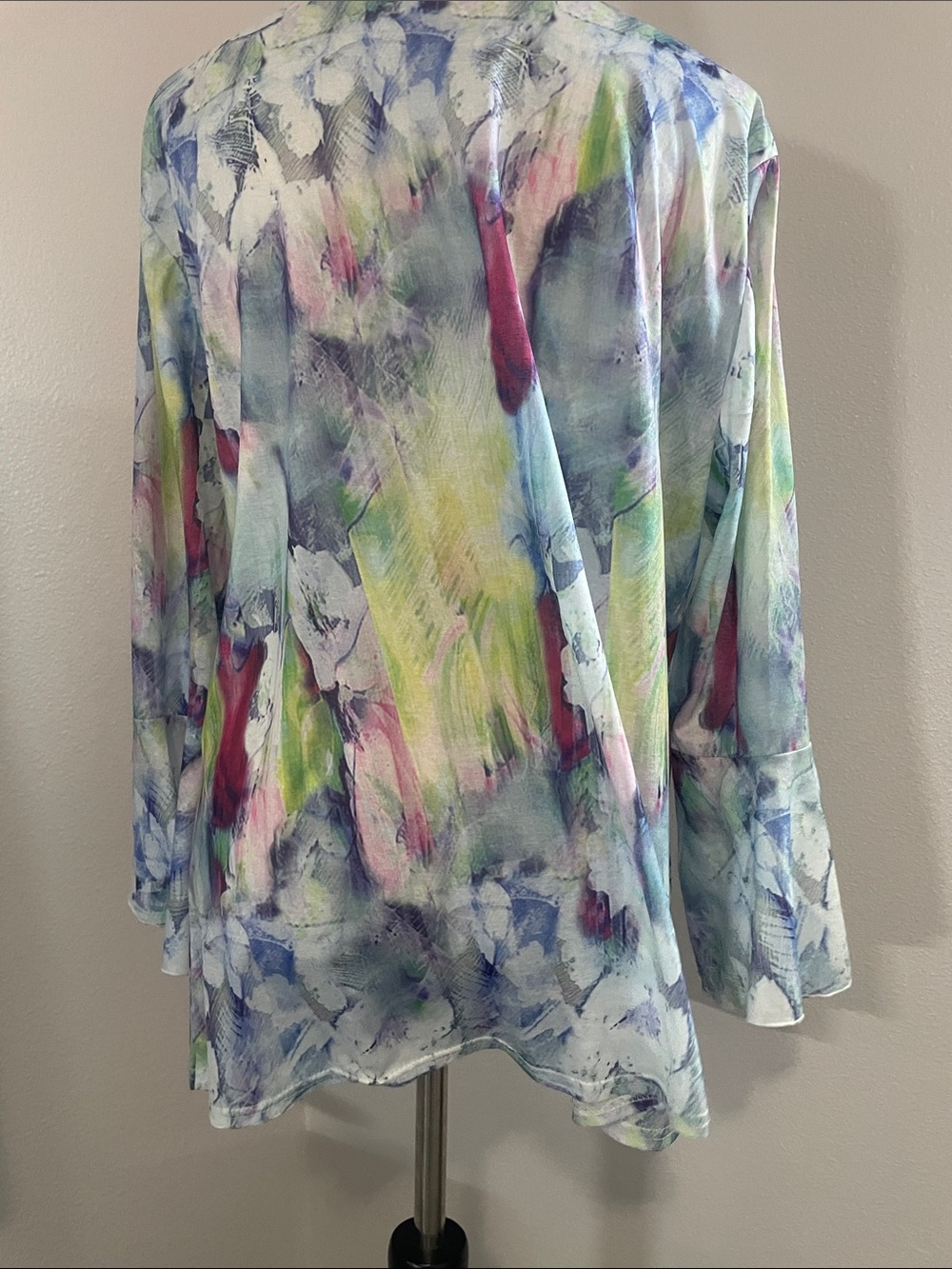 Women's Multicolor Watercolor Print Button-Down Shirt - Picture 5 of 9